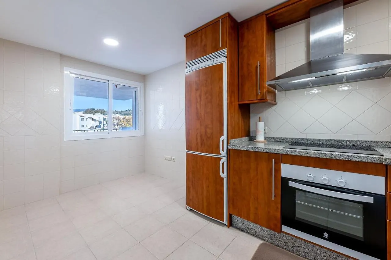 Apartment Green Hills Chic 3 Bed Apt Elviria, Marbella