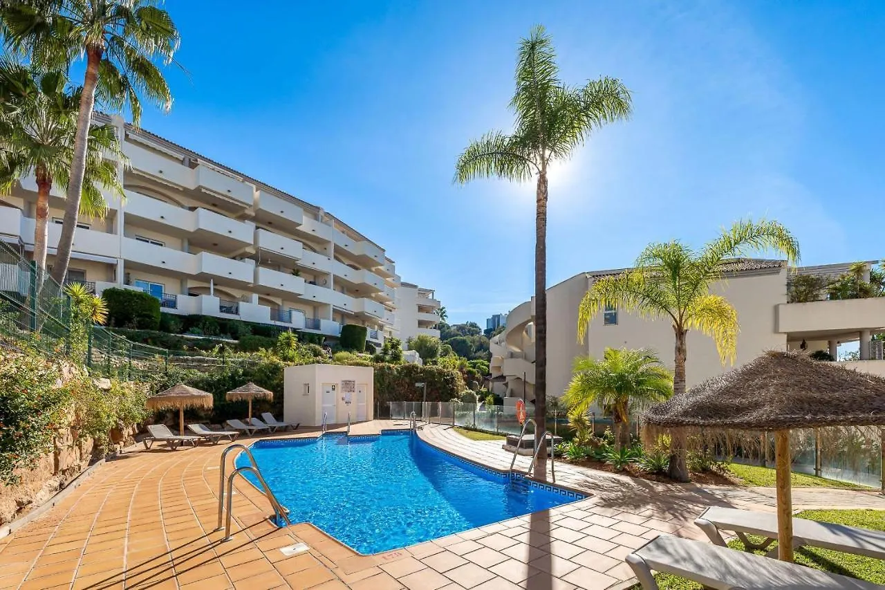 Green Hills Chic 3 Bed Apt Elviria, Marbella Apartment
