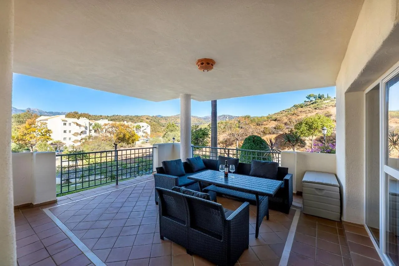 Green Hills Chic 3 Bed Apt Elviria, Marbella 0*,