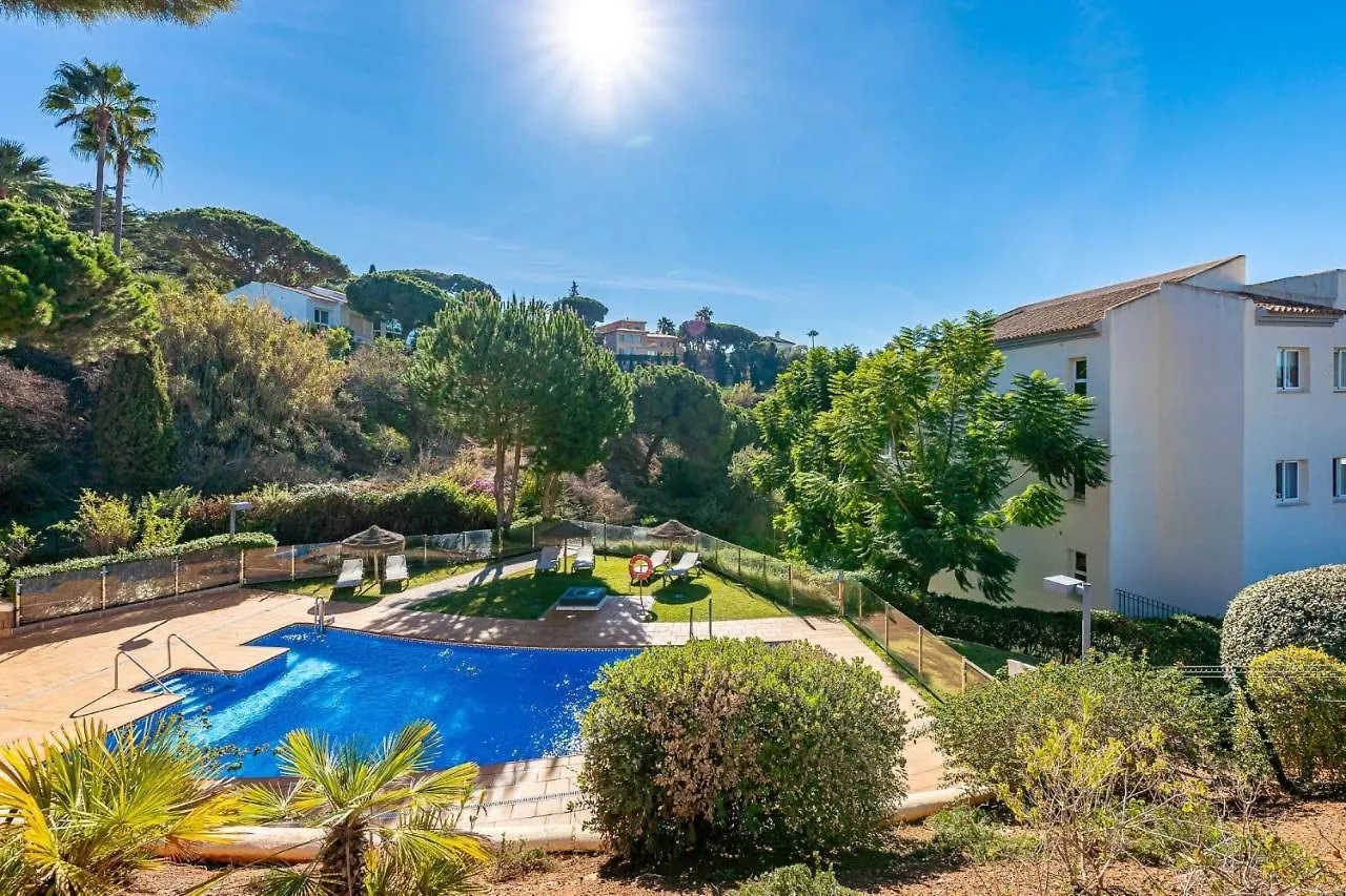 Green Hills Chic 3 Bed Apt Elviria, Marbella