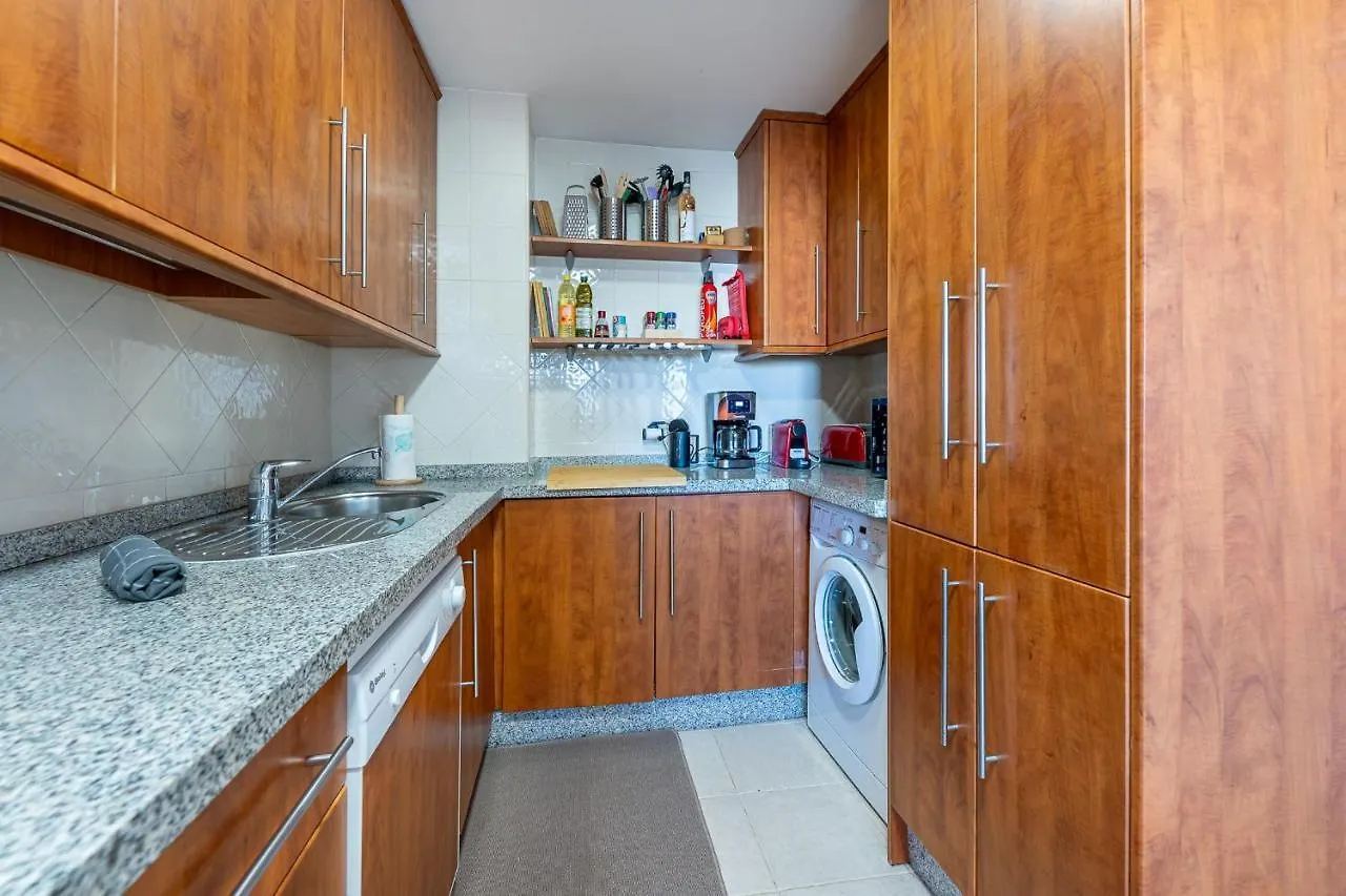 Green Hills Chic 3 Bed Apt Elviria, Marbella 0*,